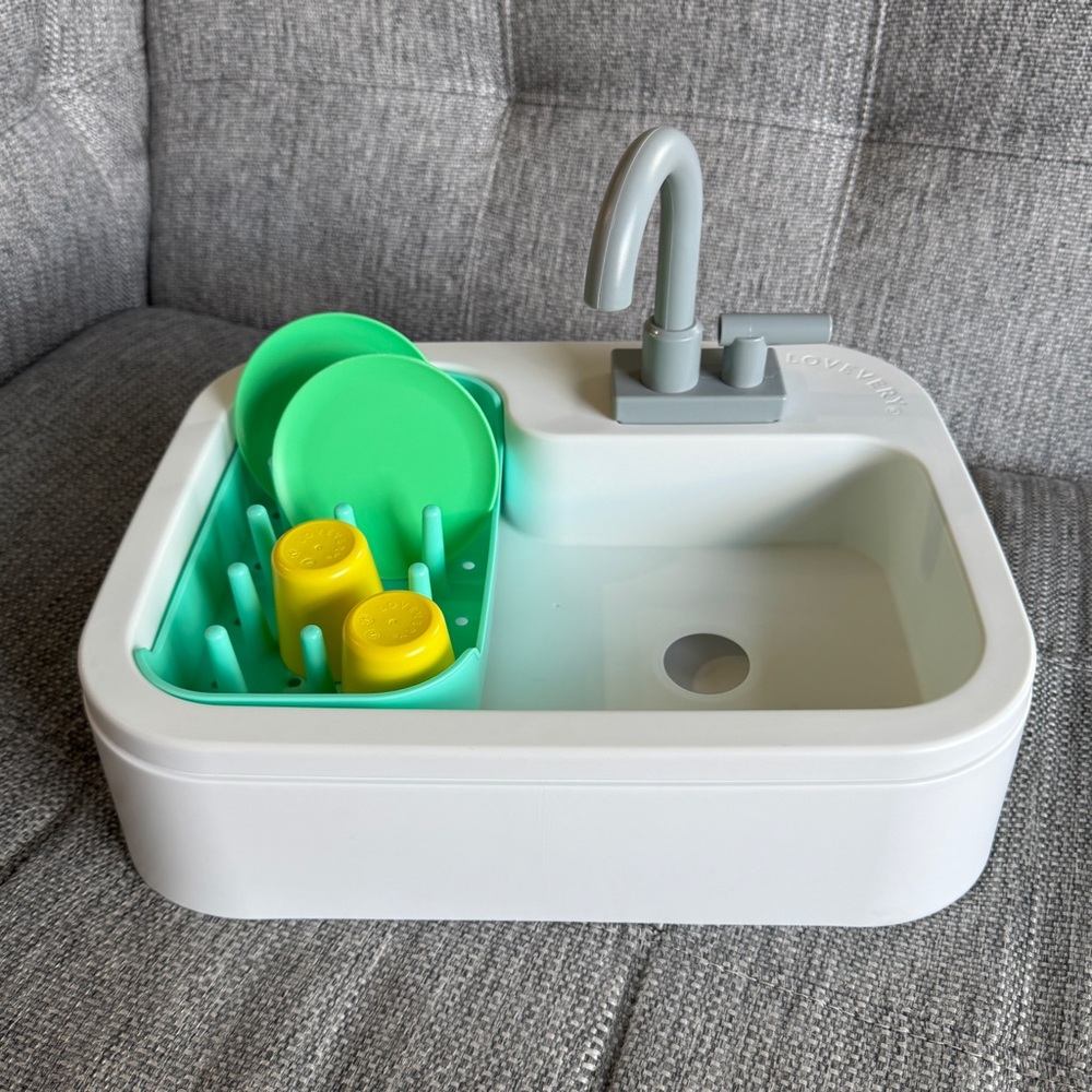 Lovevery sink